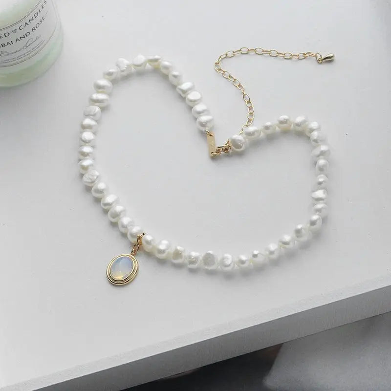 Trendy Round Medal Pearl Necklace Irregular Pearl